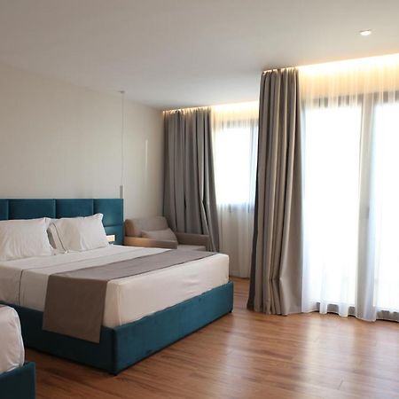 Volmar Hotel Durrës Zewnętrze zdjęcie