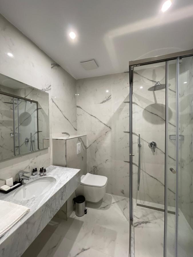 Volmar Hotel Durrës Zewnętrze zdjęcie